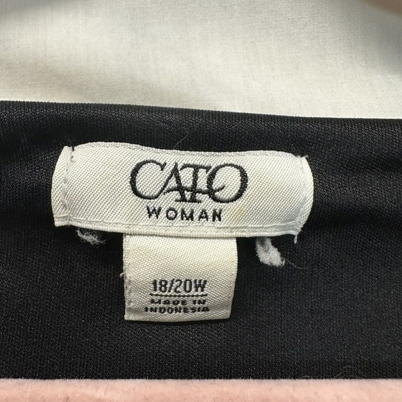 Women's Cato 18/20W V- Neck Geometric Print Top 3/4 Sleeve Pullover Stretchy - Picture 8 of 11